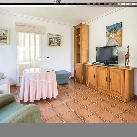 Awesome Home In Caravaca With Kitchen การาวากา เดลา กรูซ ภายนอก รูปภาพ