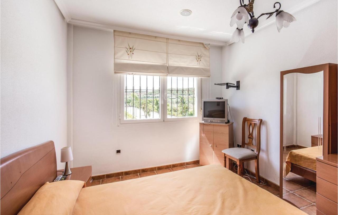 Awesome Home In Caravaca With Kitchen การาวากา เดลา กรูซ ภายนอก รูปภาพ