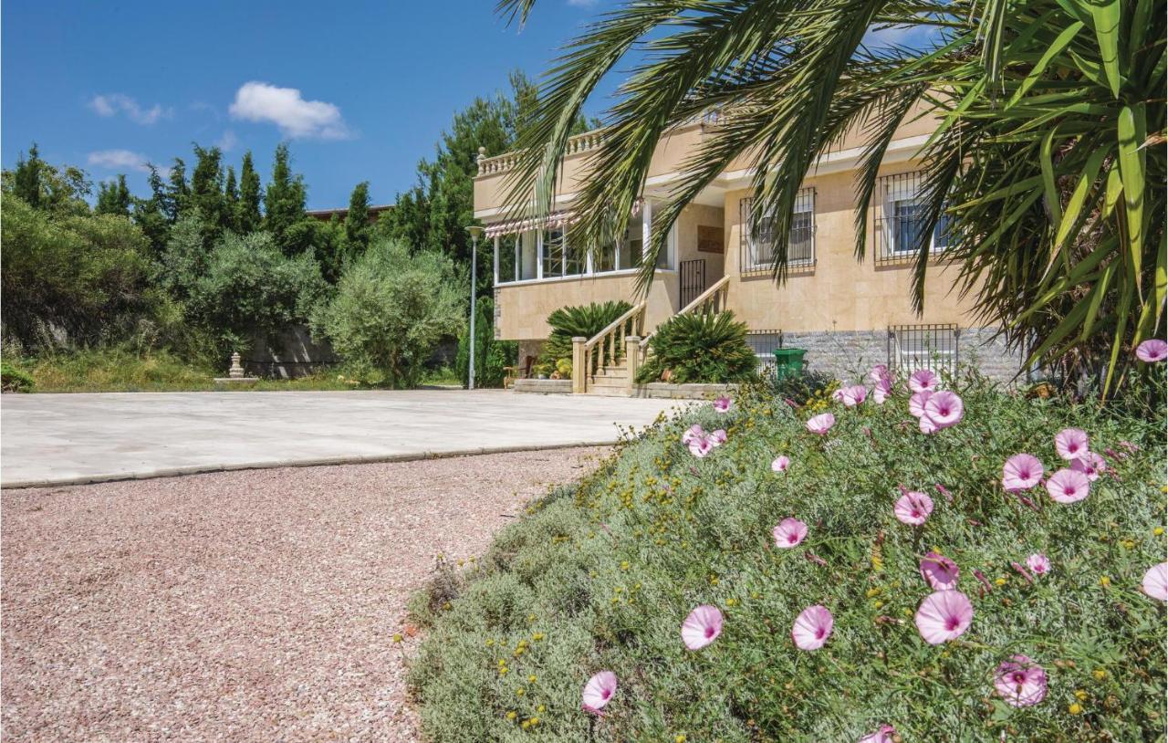 Awesome Home In Caravaca With Kitchen การาวากา เดลา กรูซ ภายนอก รูปภาพ