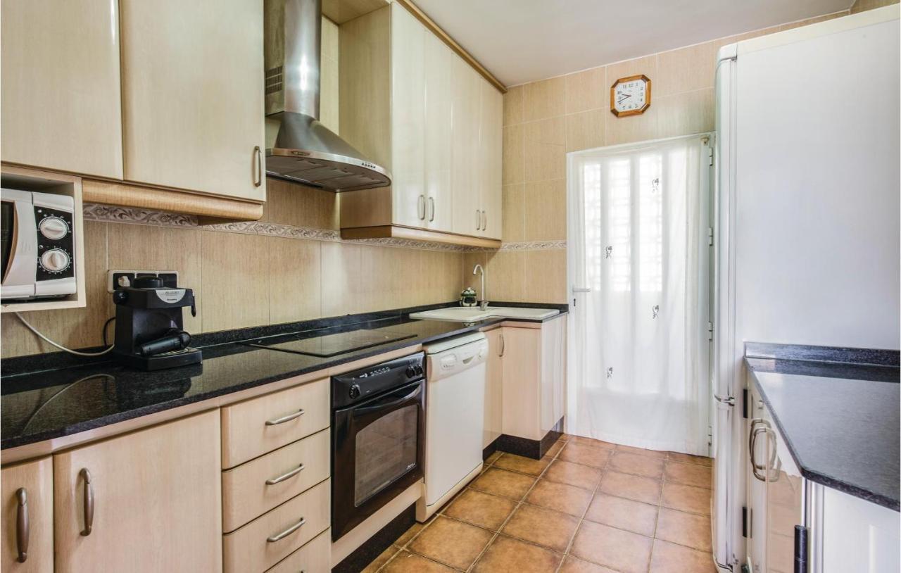 Awesome Home In Caravaca With Kitchen การาวากา เดลา กรูซ ภายนอก รูปภาพ