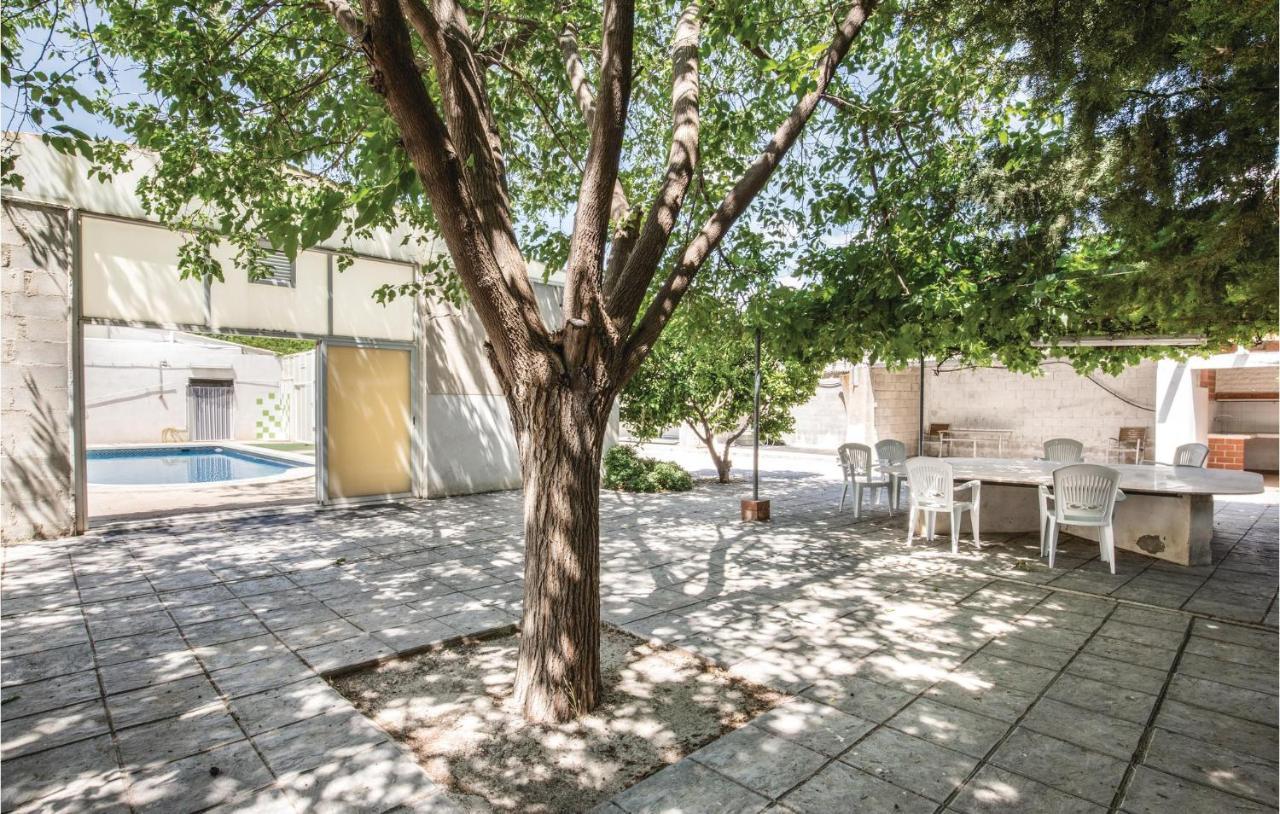 Awesome Home In Caravaca With Kitchen การาวากา เดลา กรูซ ภายนอก รูปภาพ
